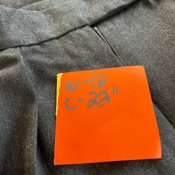 VINTAGE SAX FIFTH AVENUE SHORTS AND JACKET SET - Picture 10 of 11